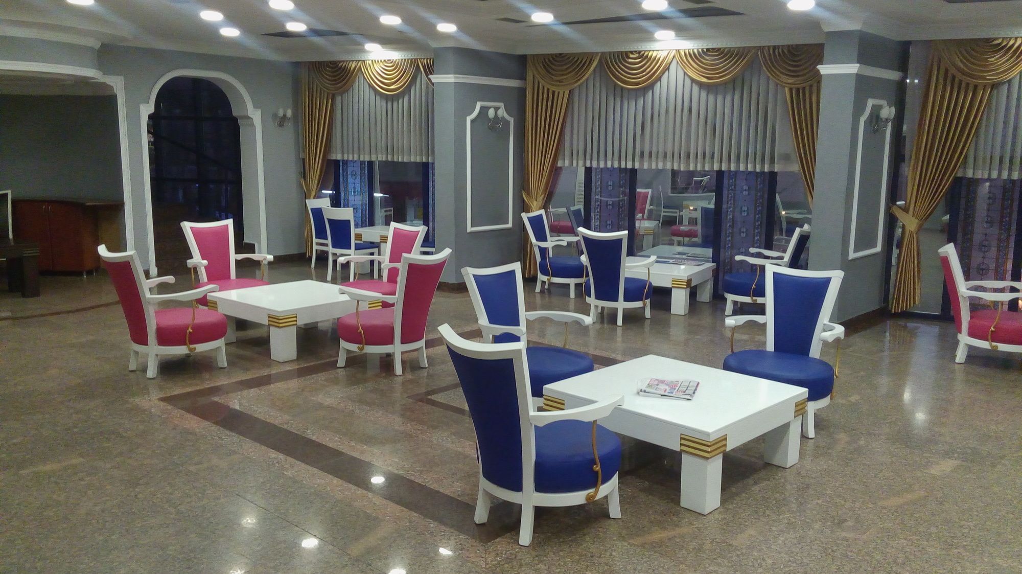 Demirgrand Hotel ทรับซอน ภายนอก รูปภาพ